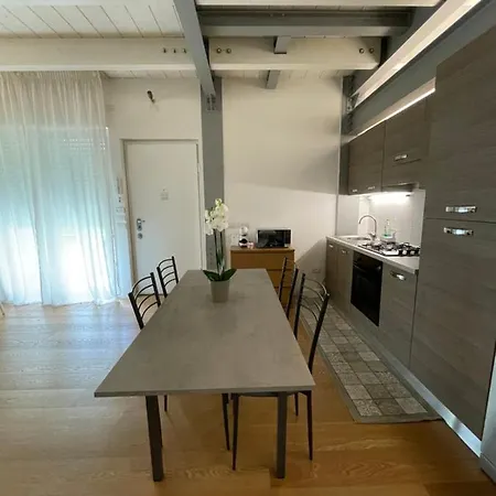 Casa Giulietta - Ombrellone E 2 Lettini Inclusi