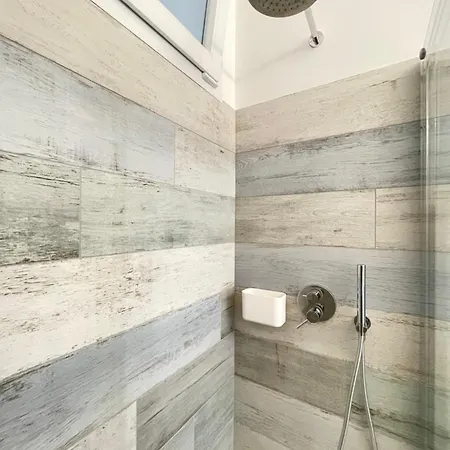 Apartman Casa Giulietta - Ombrellone E 2 Lettini Inclusi *