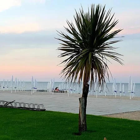 Casa Giulietta - Ombrellone E 2 Lettini Inclusi *