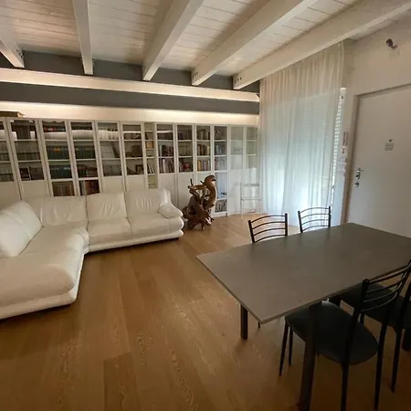 Casa Giulietta - Ombrellone E 2 Lettini Inclusi Apartment *