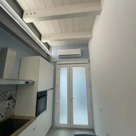 Casa Giulietta - Ombrellone E 2 Lettini Inclusi *