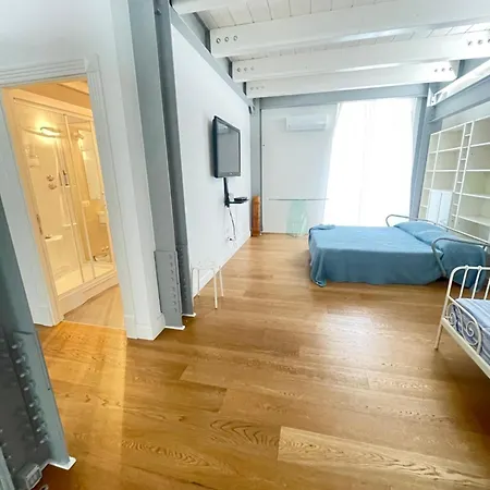 Casa Giulietta - Ombrellone E 2 Lettini Inclusi